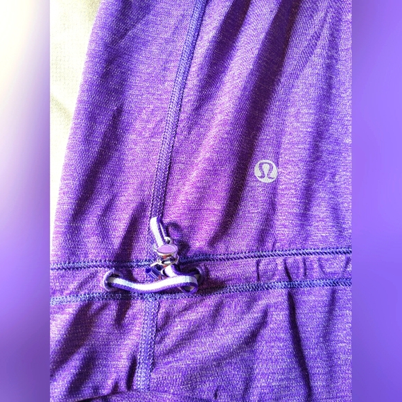 Lululemon purple Athletica tank with built-in bra size MED - Picture 3 of 6